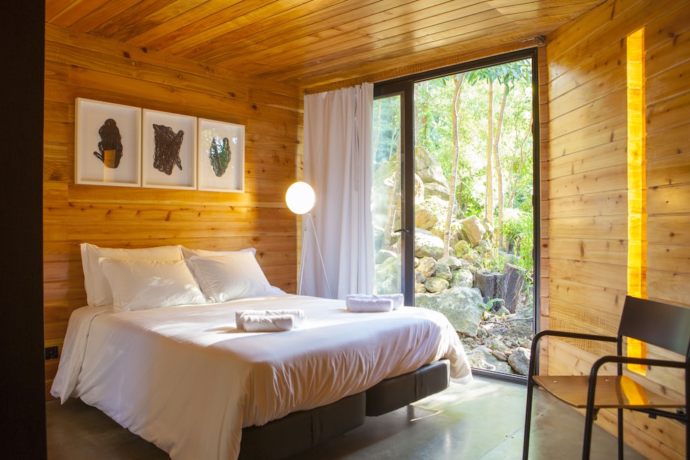 Panoramic Studio Suite, 1 Queen Bed, Ocean View photo 1