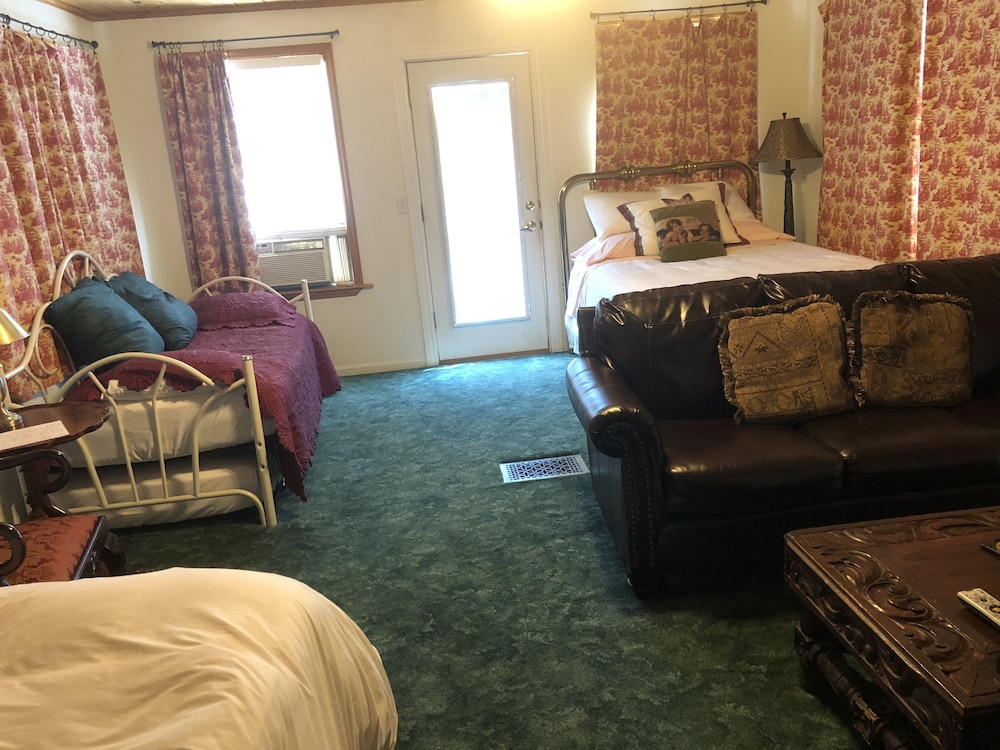 Admiral's Suite photo 1