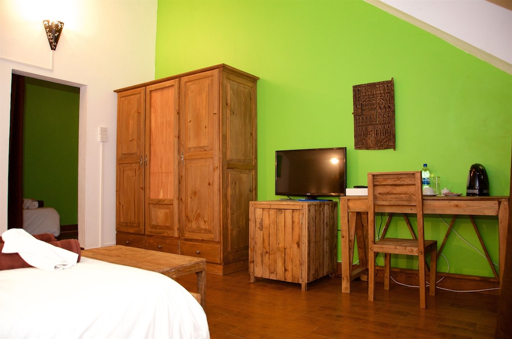 Family Triple Room, Terrace, Garden View photo 2