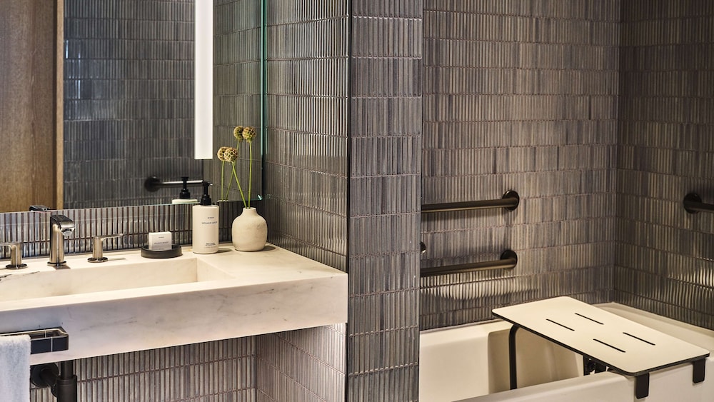 City View One Bedroom Suite King Accessible Roll-in Shower thumbnail 5