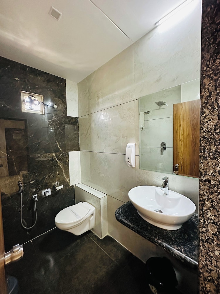 Deluxe Room - Photo 2