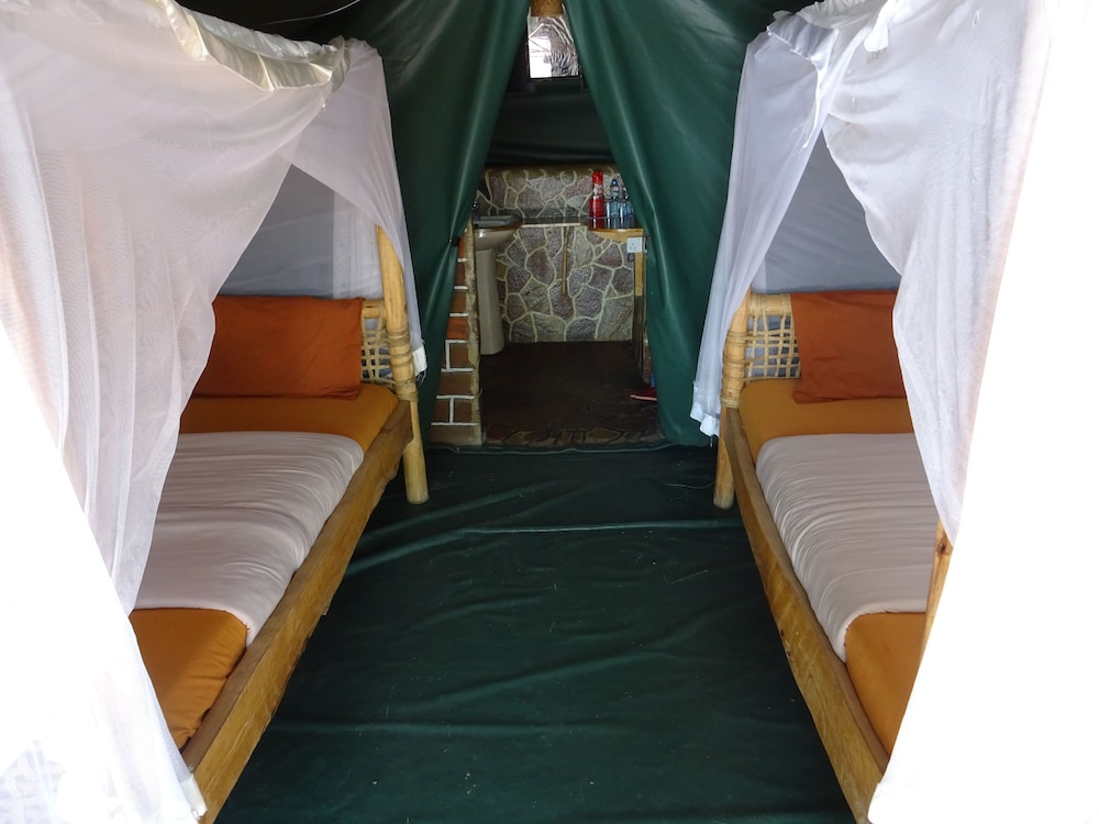 Classic Triple Room, Garden View photo 2