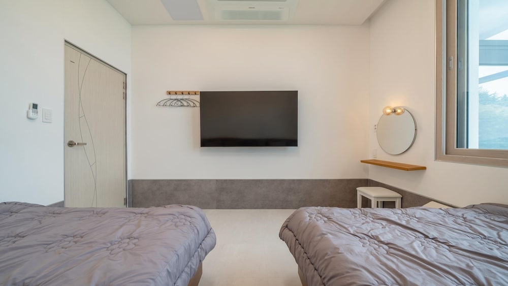 Basic Room, 1 Bedroom (B-01) - Photo 29