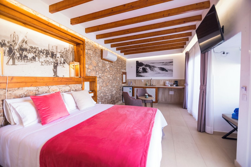 Suite Junior, Vista a la Piscina