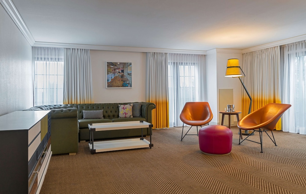 Suite, 1 Bedroom photo 3