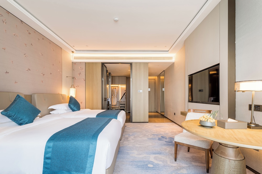 Superior Twin Room, 1 Bedroom, City View photo 1