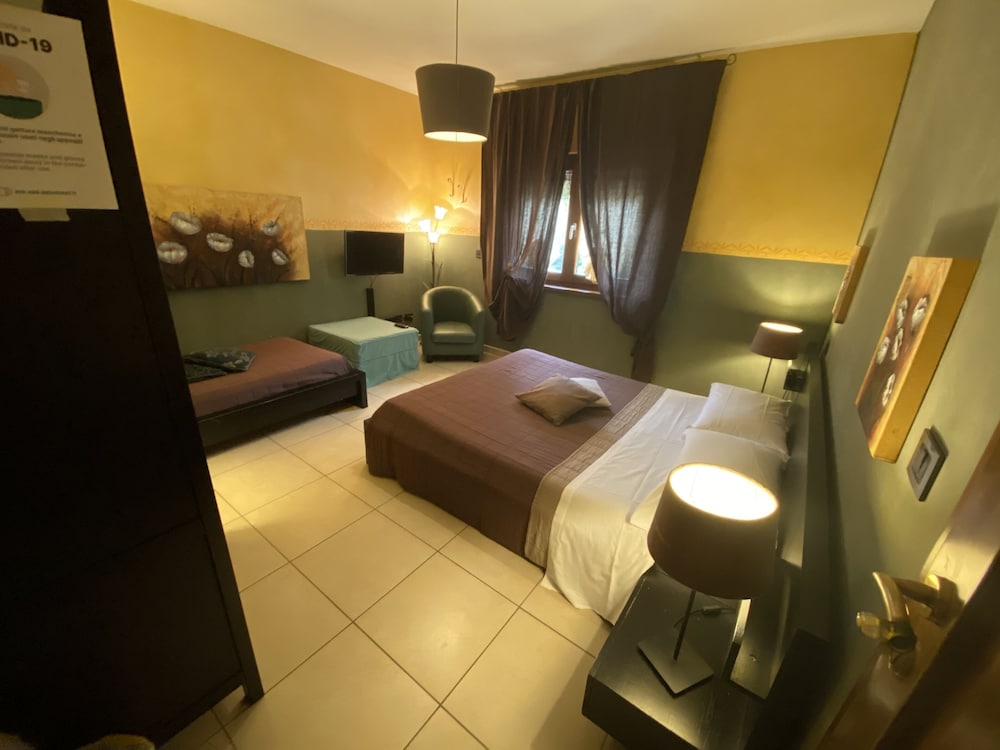 Double Room (Private External Bathroom)