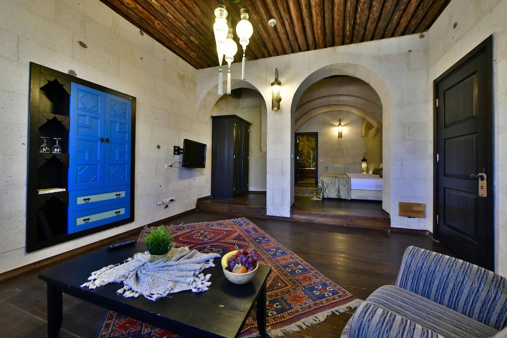 Deluxe Room (Cave) - Photo 22