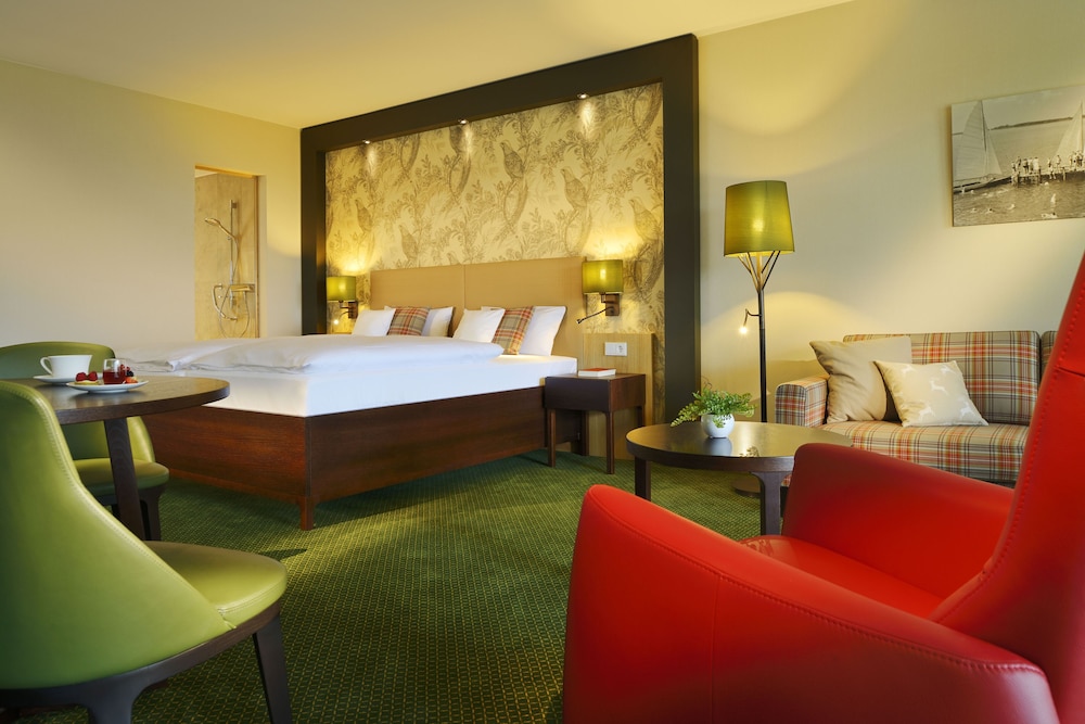 Junior Suite, Lake View