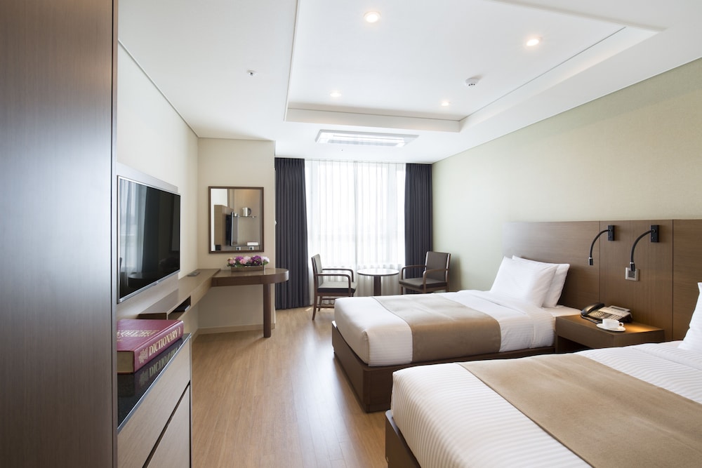 [Ef Lounge Pkg]Executive Twin City View (Twosome Beverage Vouchers 2 + Lounge Access)