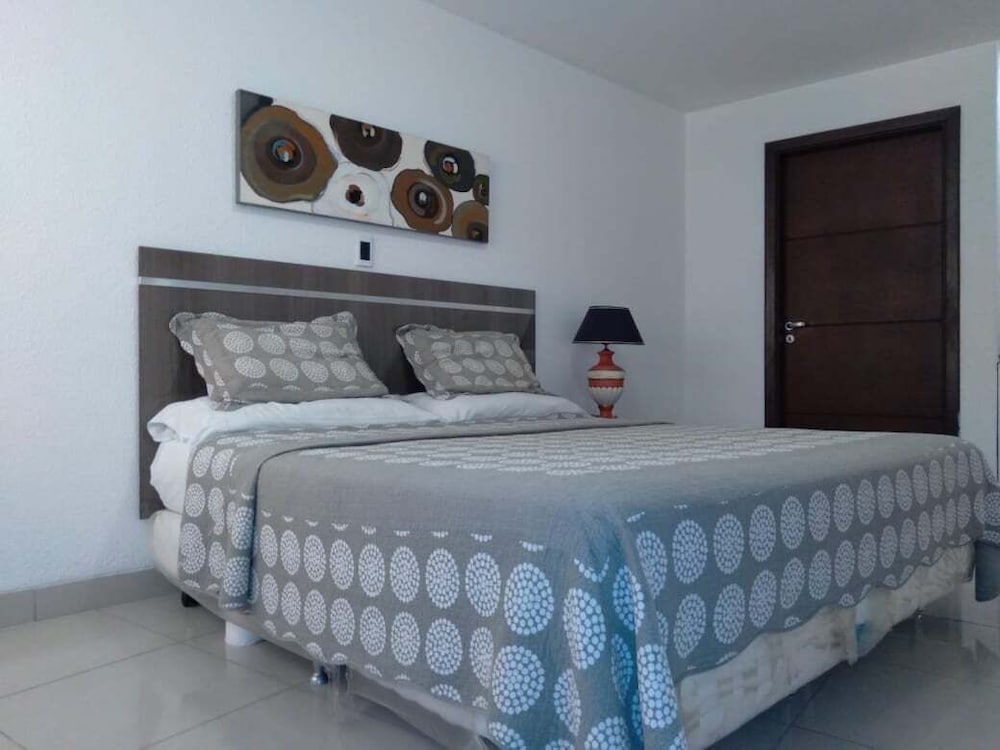 Family Triple Room, 1 Bedroom, City View, Corner