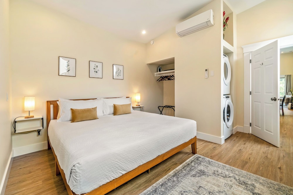 Luxury Suite, 1 Bedroom, Terrace, Lake View photo 3