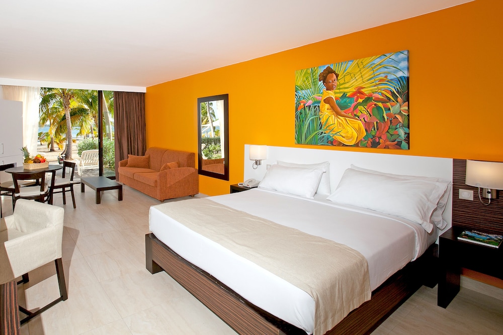 Standard Suite, 1 King Bed (Superior King) photo 1