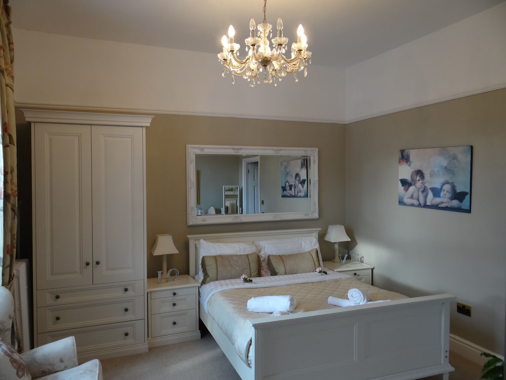 Conwy Suite - Mountain View photo 1