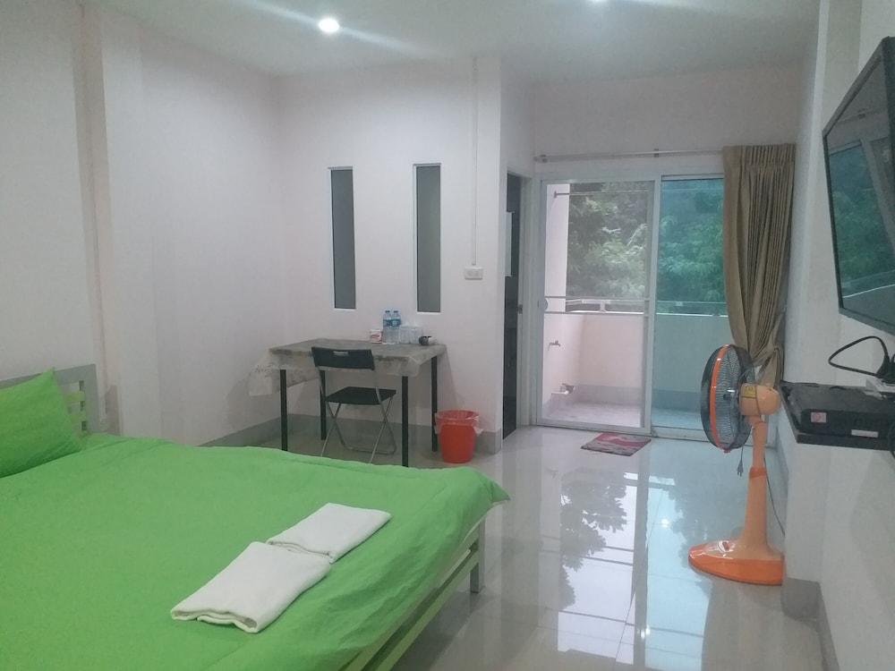 Standard Double Room - Photo 15