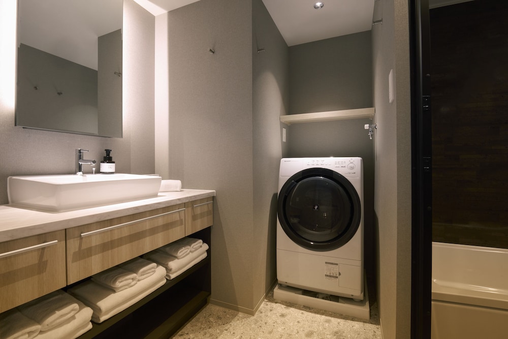 Traditional Quadruple Room, Non Smoking - Photo 4
