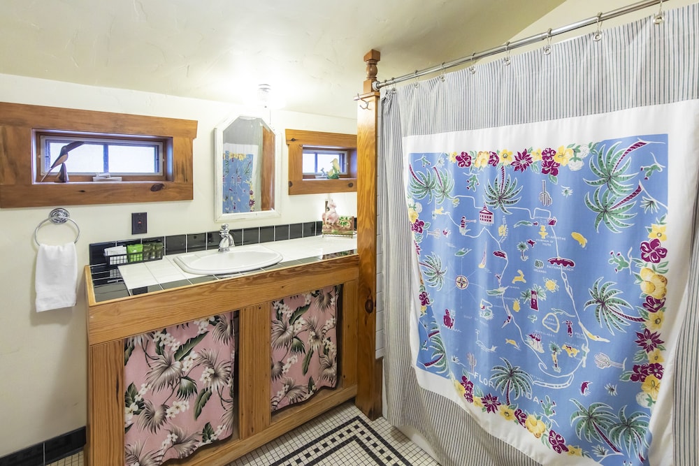 Deluxe Suite (Tropical Bird) photo 2