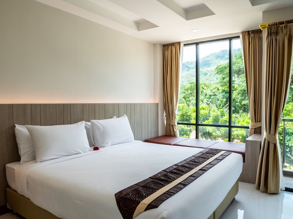 Deluxe Room - Photo 2