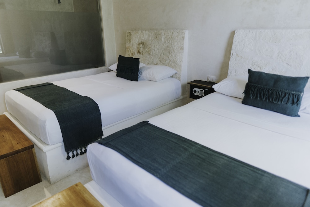 Deluxe Room - Photo 4