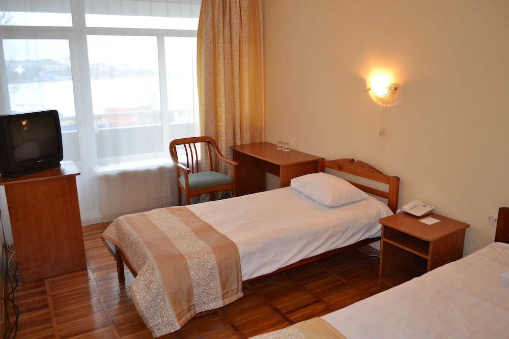 Economy Twin Room photo 1