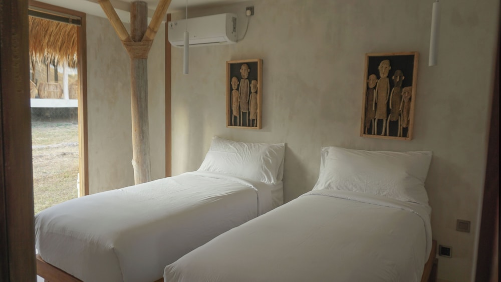 Beach Plunge Family Villa - Photo 15
