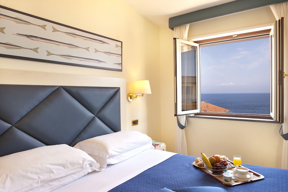 Panoramic Quadruple Room