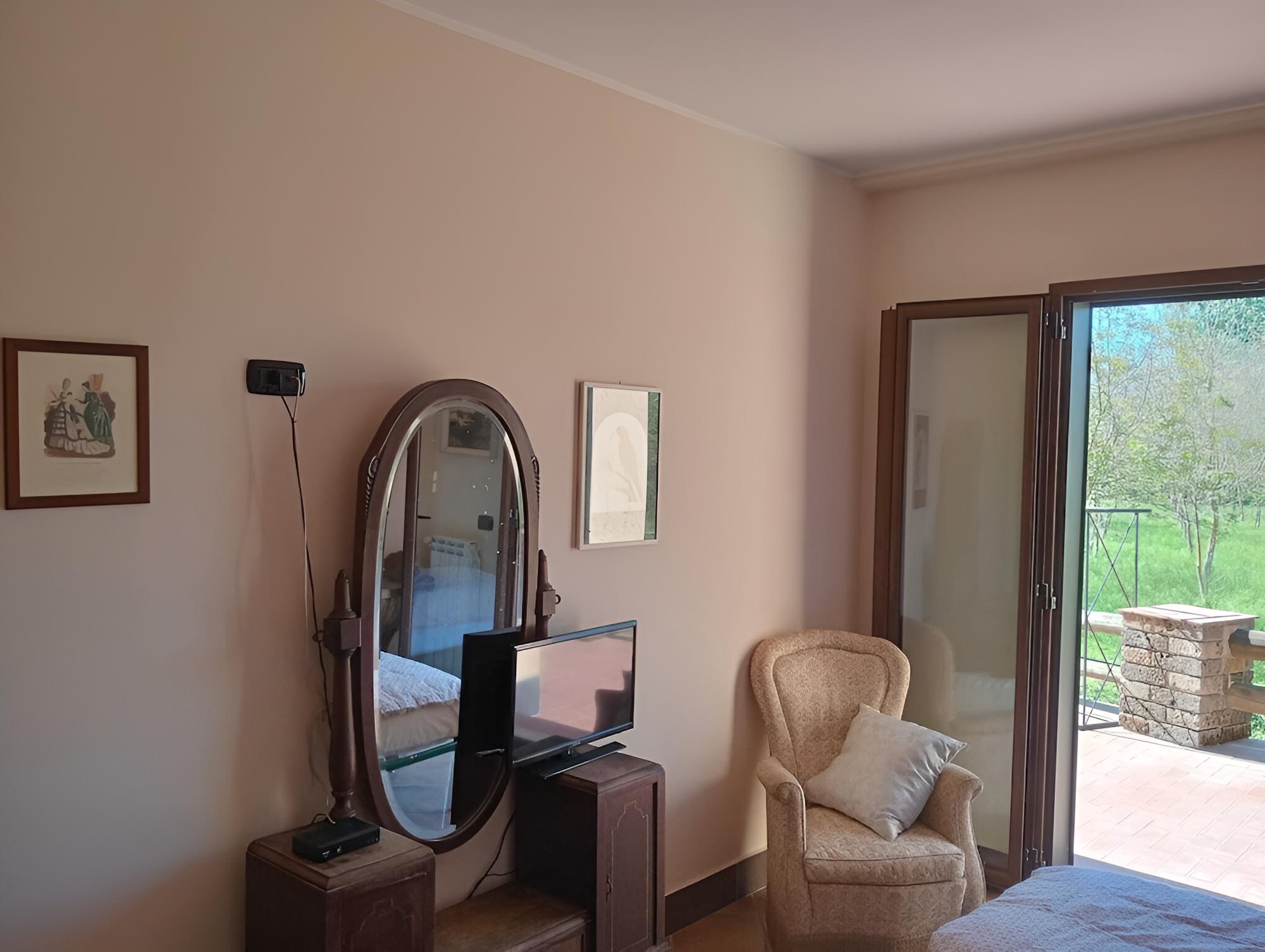 Classic Double or Twin Room, Lake View photo 2