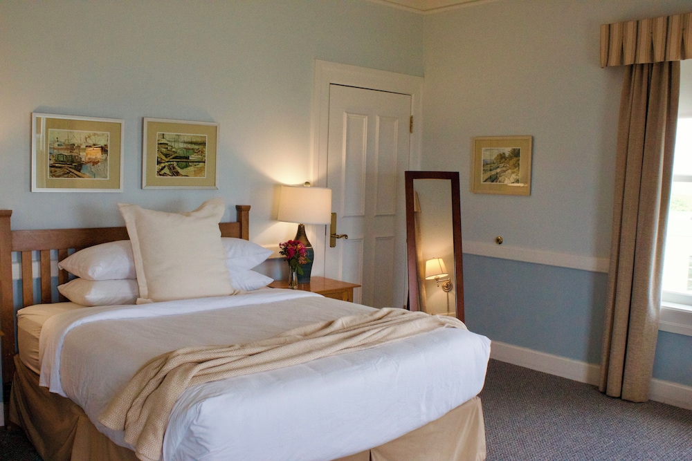 Deluxe Room, Ocean View photo 1