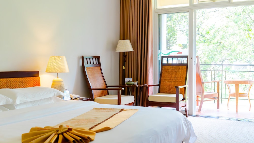 Basic Double or Twin Room, Balcony, Lake View photo 3