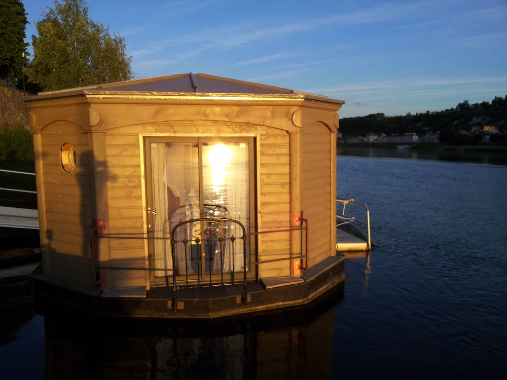 Superior Cabin (Gloriette de Loire) photo 3