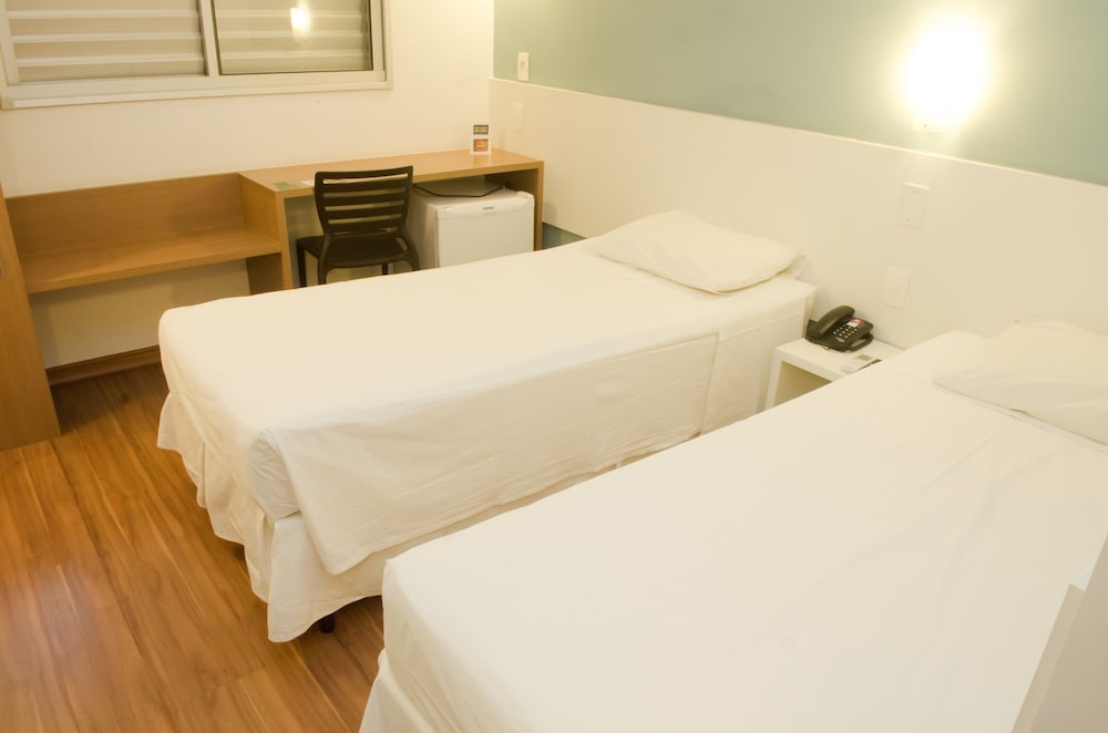 Standard Single Room, 2 Twin Beds photo 3