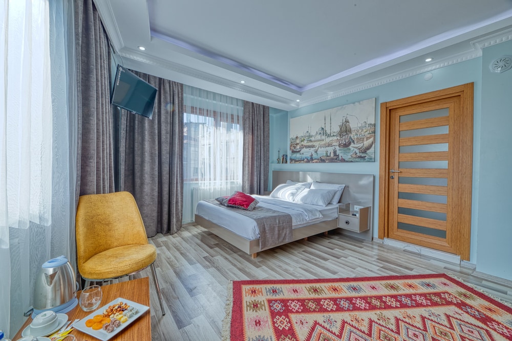 Deluxe Triple Room photo 1