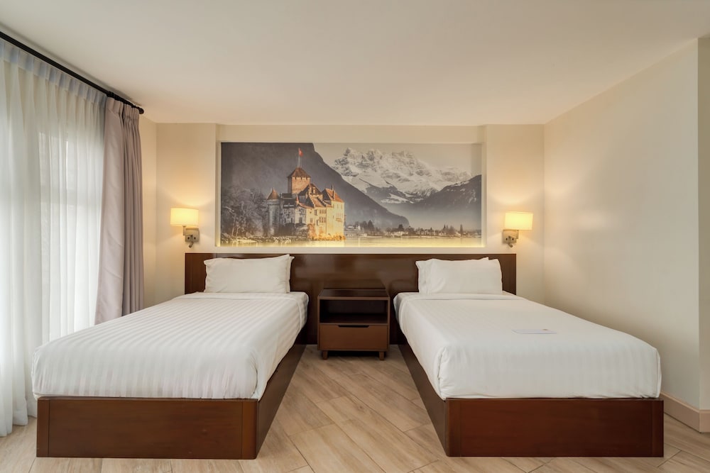 Junior Twin Room, Lake View