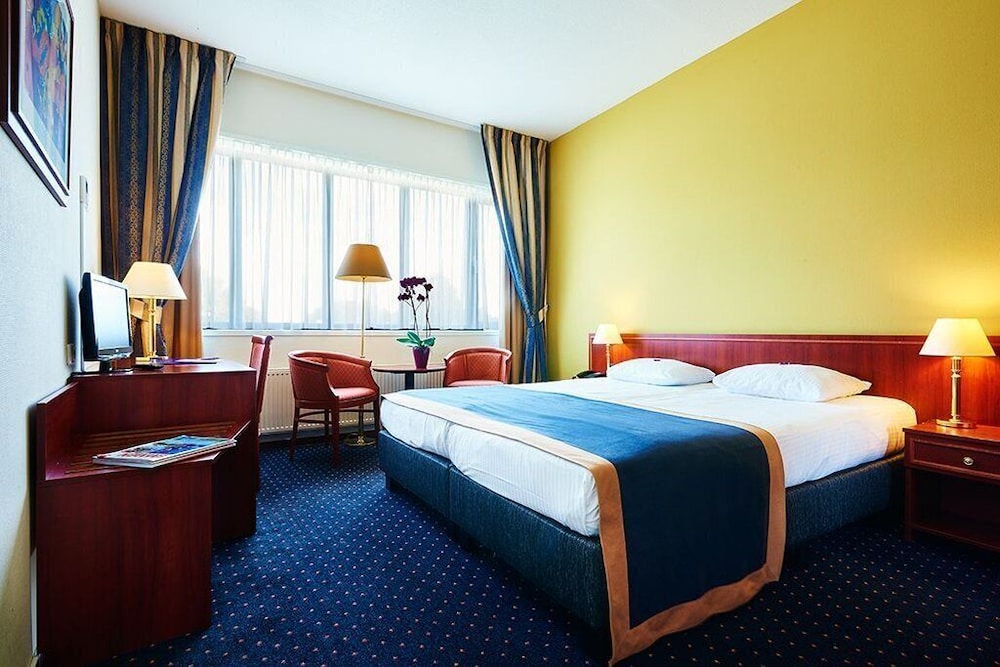 Standard Double Room, 2 Twin Beds photo 2