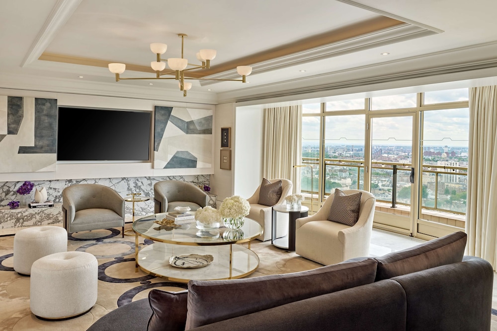 Presidential Suite thumbnail 6