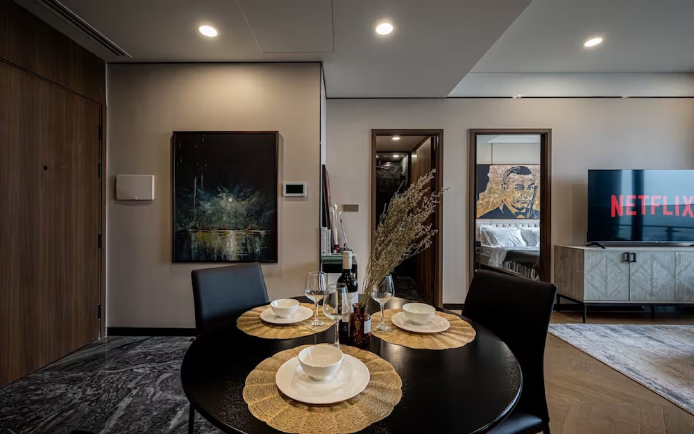 Royal Suite, 1 Bedroom, Club Lounge Access, City View photo 2