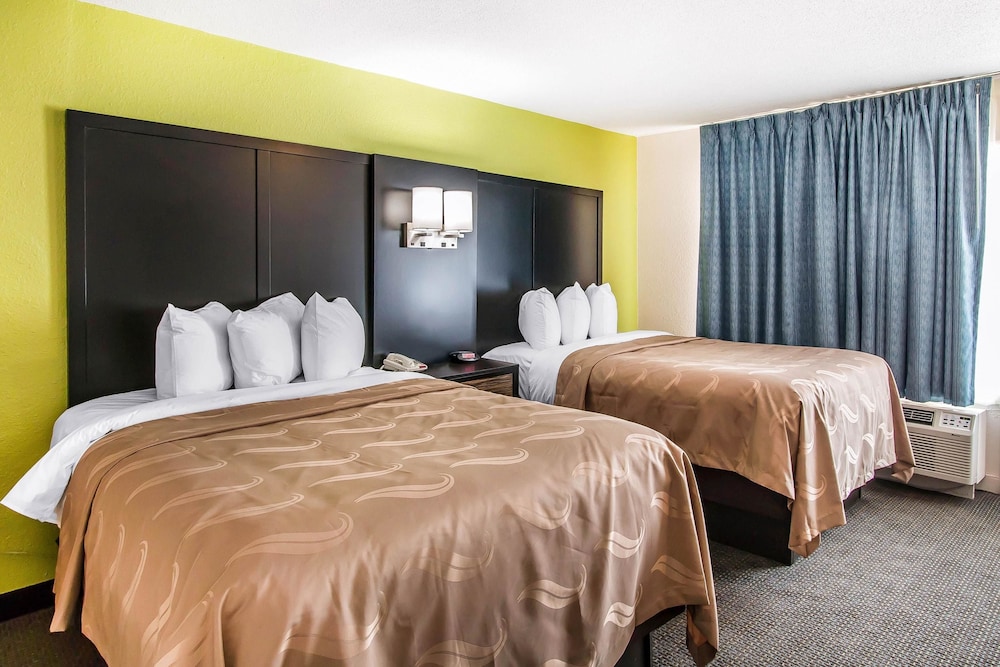 Standard Room, 2 Double Beds photo 2