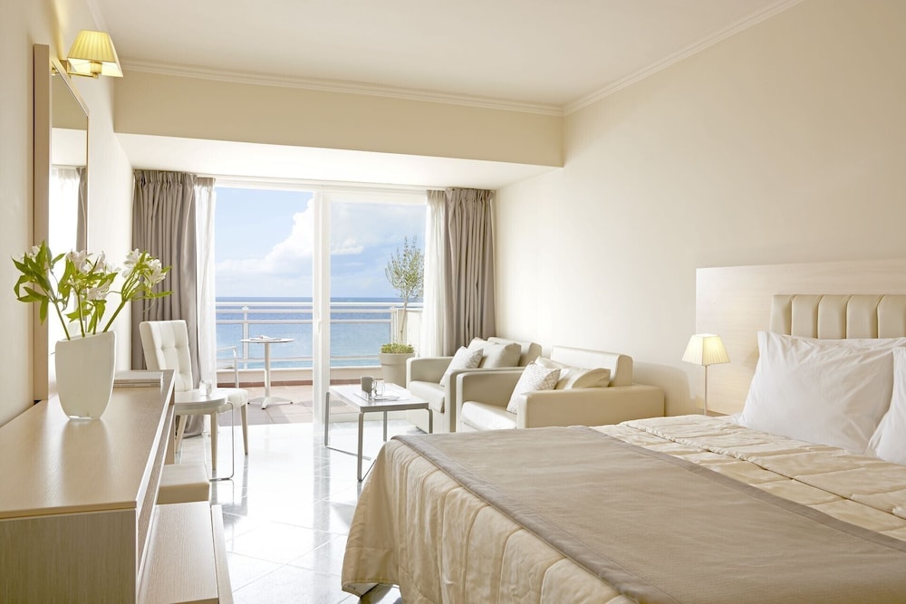 Junior Suite With Balcony And Panoramic Sea View