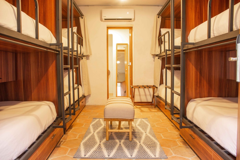 Private Room, 8 Beds photo 3