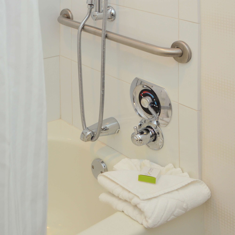 Room, 2 Double Beds, Tower (Hearing Accessible) - Photo 7