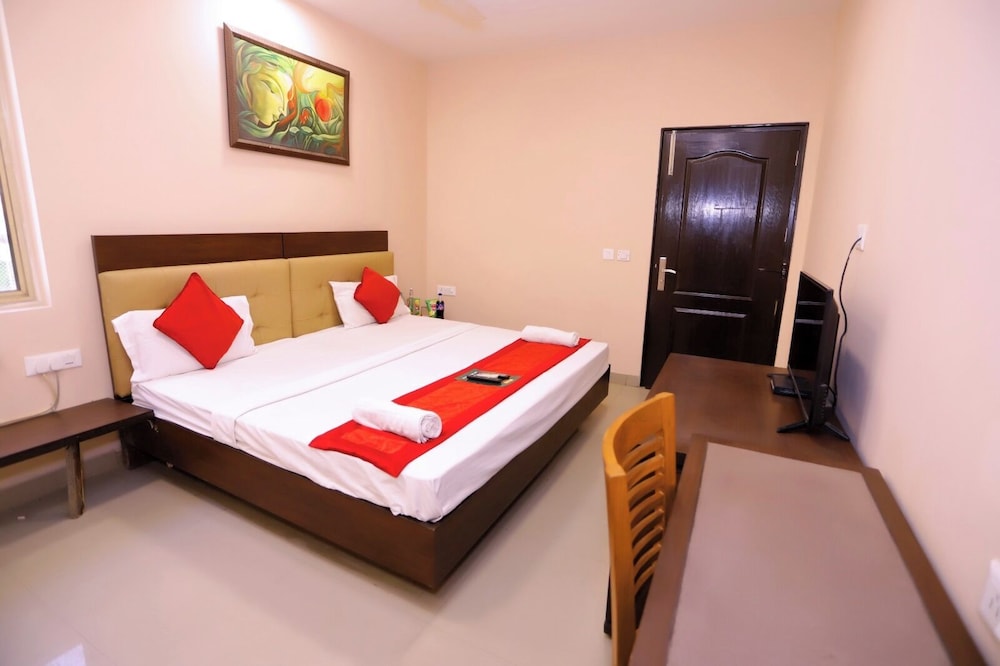 Deluxe Room - Photo 5