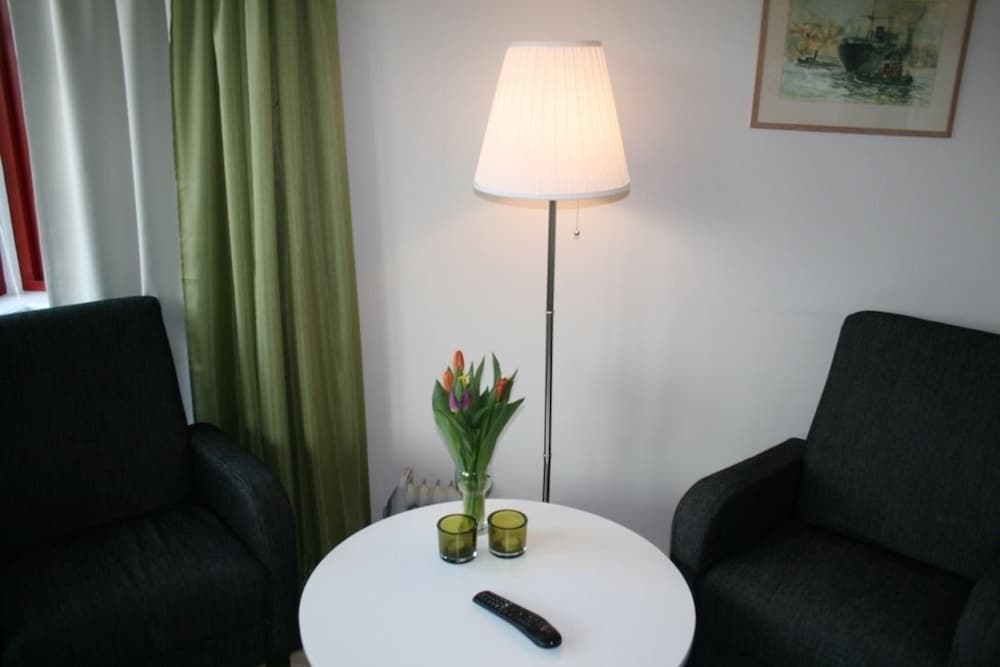 Suite (Mini) photo 3