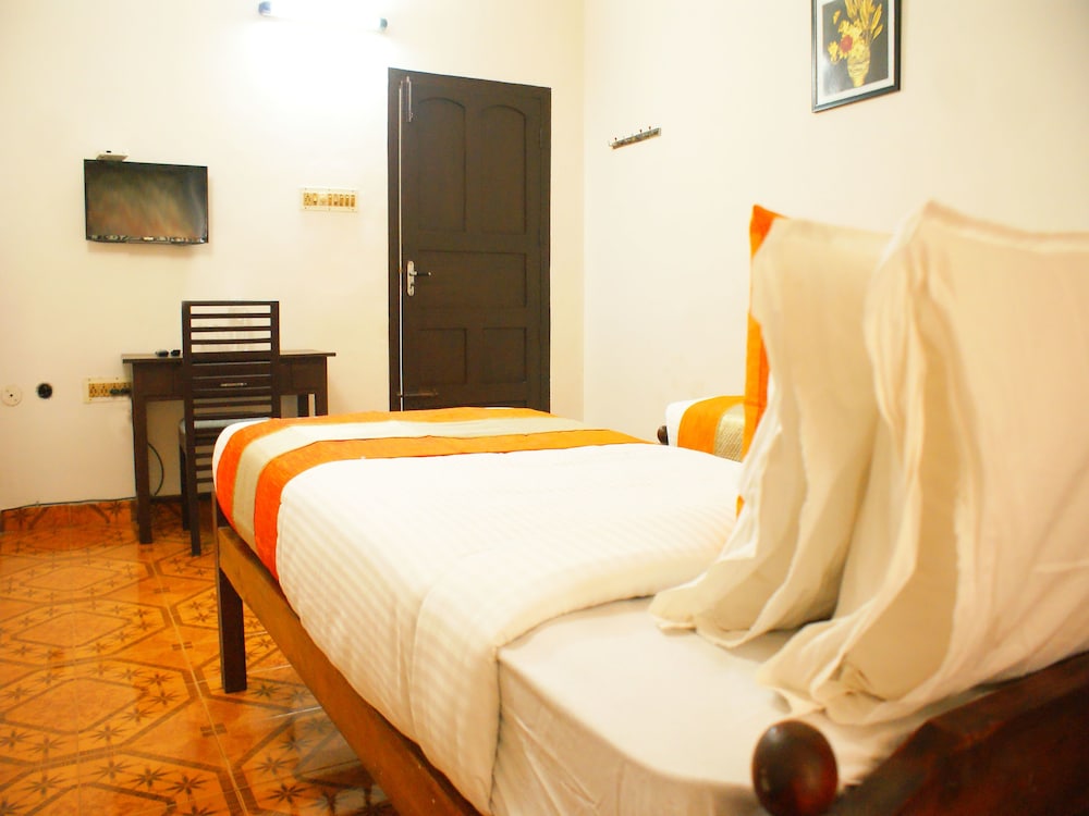 Double Or Twin Room photo 1