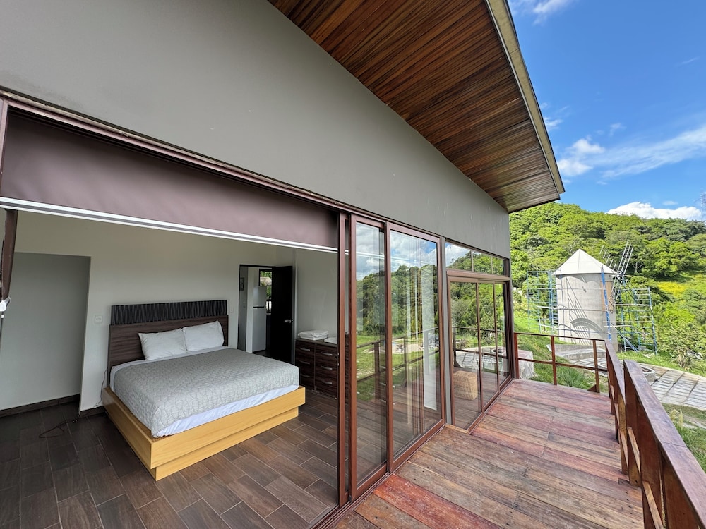 Luxury Cabin, City View photo 1