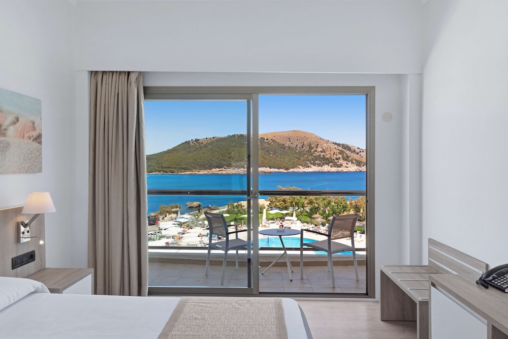 Standard Room, Balcony, Sea View - Photo 2