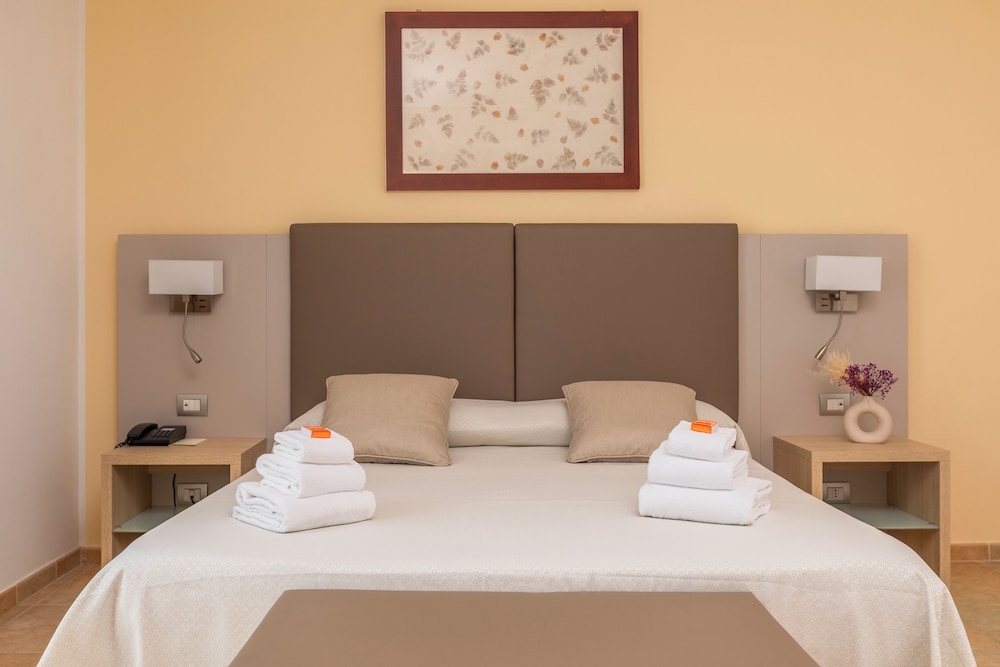 Superior Double or Twin Room photo 2