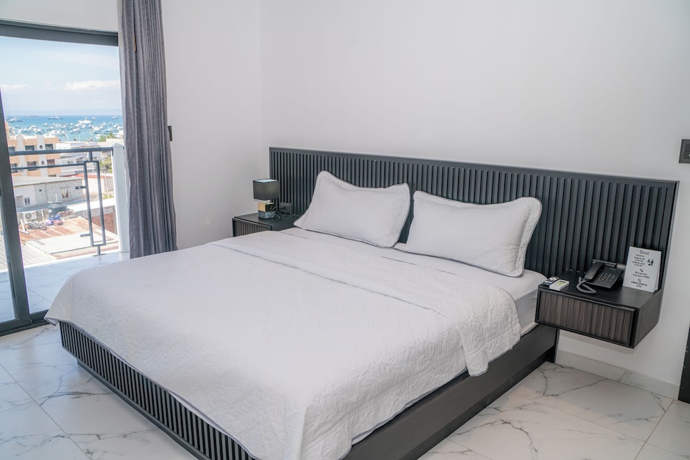 Deluxe Single Room, Balcony, Sea View photo 1
