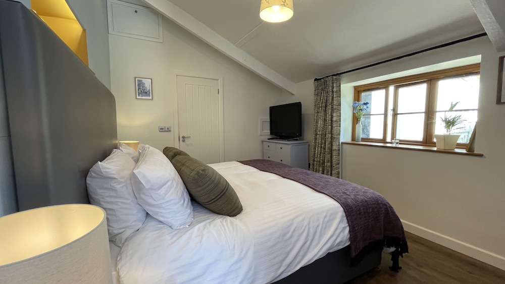 Deluxe Studio Suite, Garden View photo 2
