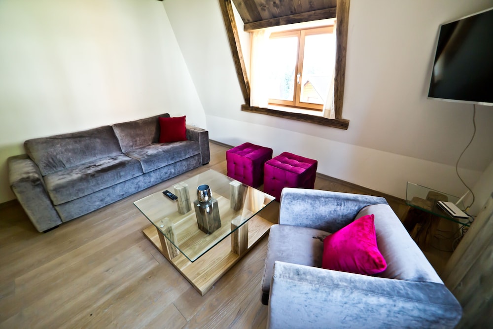Deluxe Apartment, 1 King Bed with Sofa bed, Non Smoking photo 1