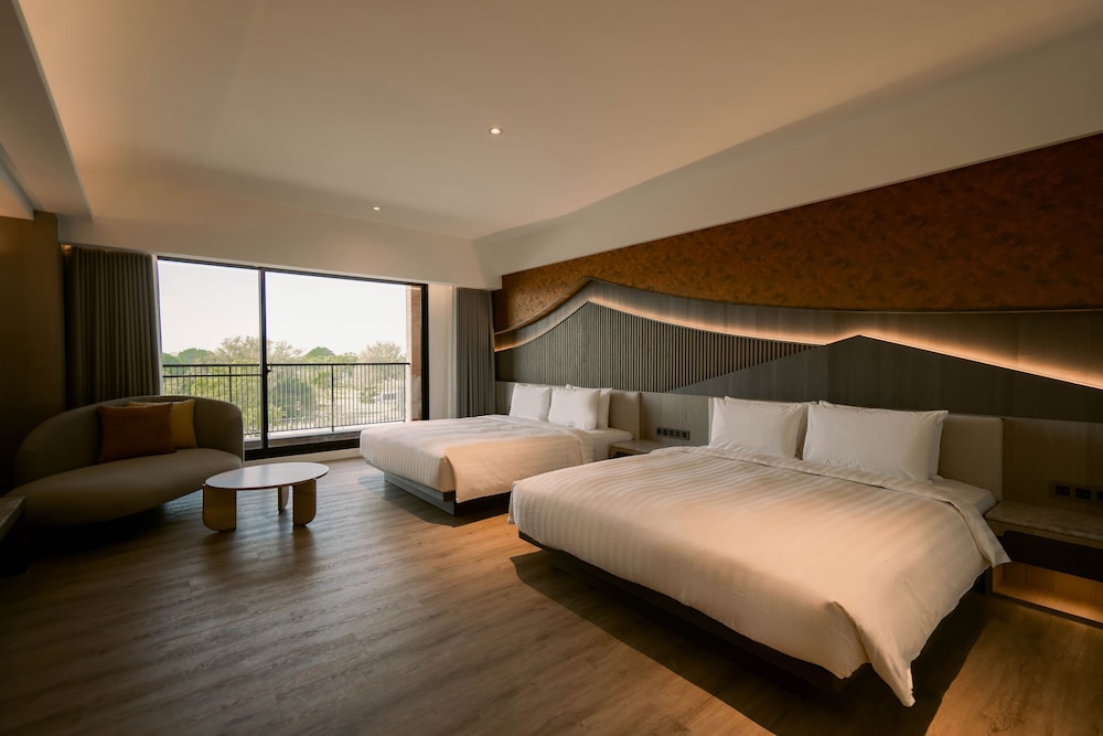 Elite Quadruple Room